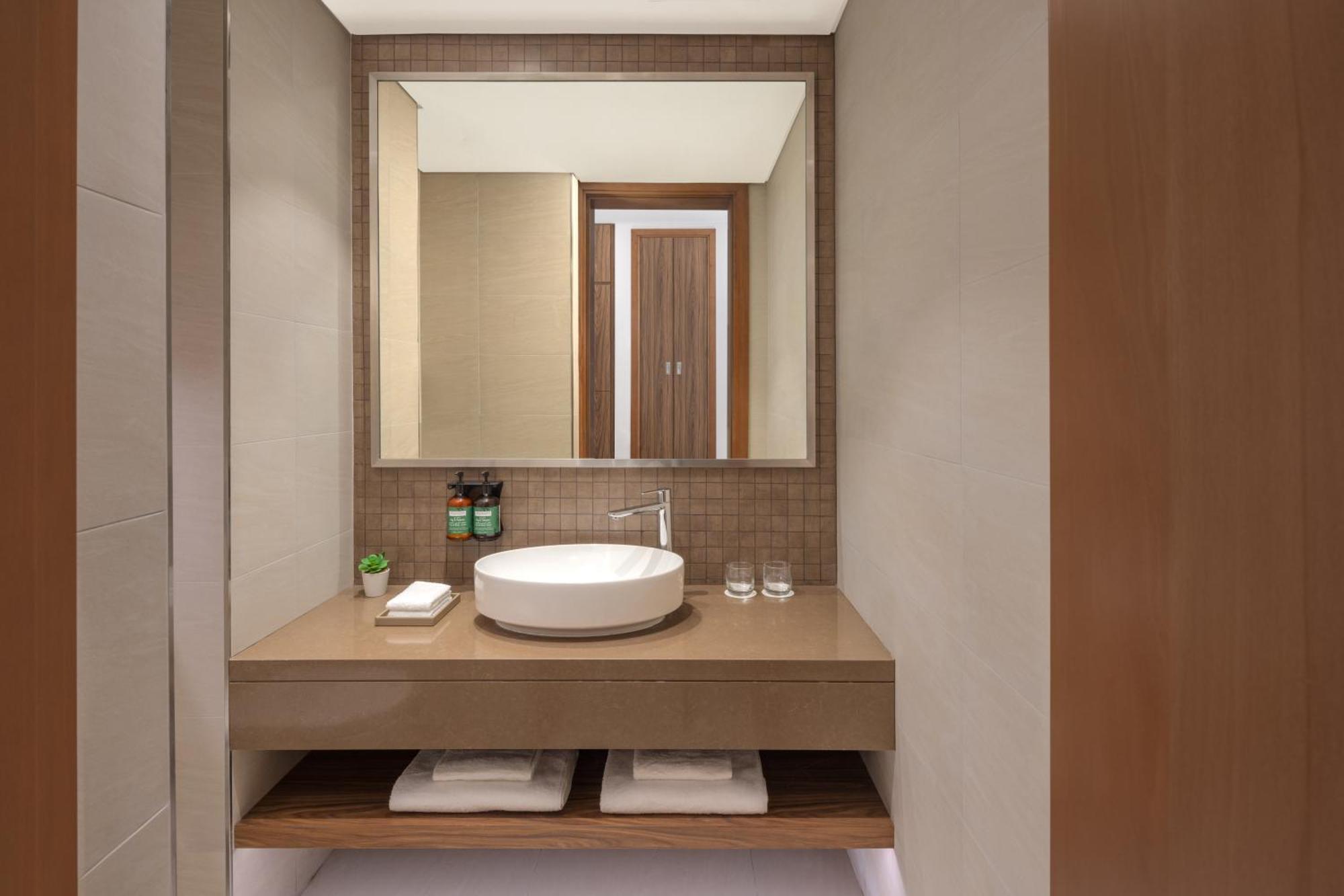 Staybridge Suites Dubai Business Bay By Ihg Экстерьер фото
